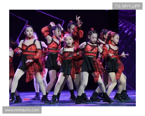 全国街舞大赛特别报道：西安极限运动队拼搏历程的感人故事与荣耀时刻