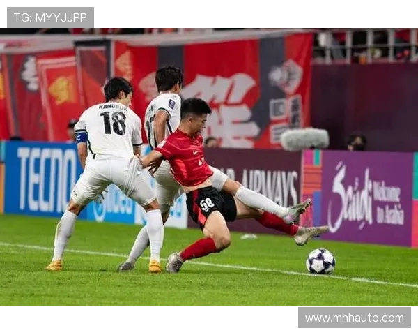 成都足球队的辉煌征程与突破之路全景回顾